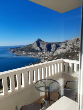 Pere Apartment, Omiš